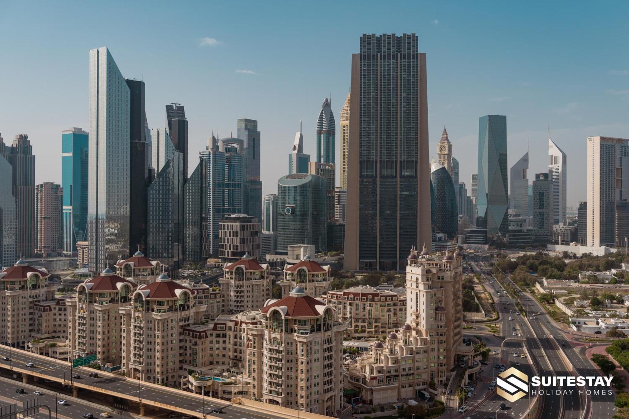 Апартаменты Suitestay Address Mall